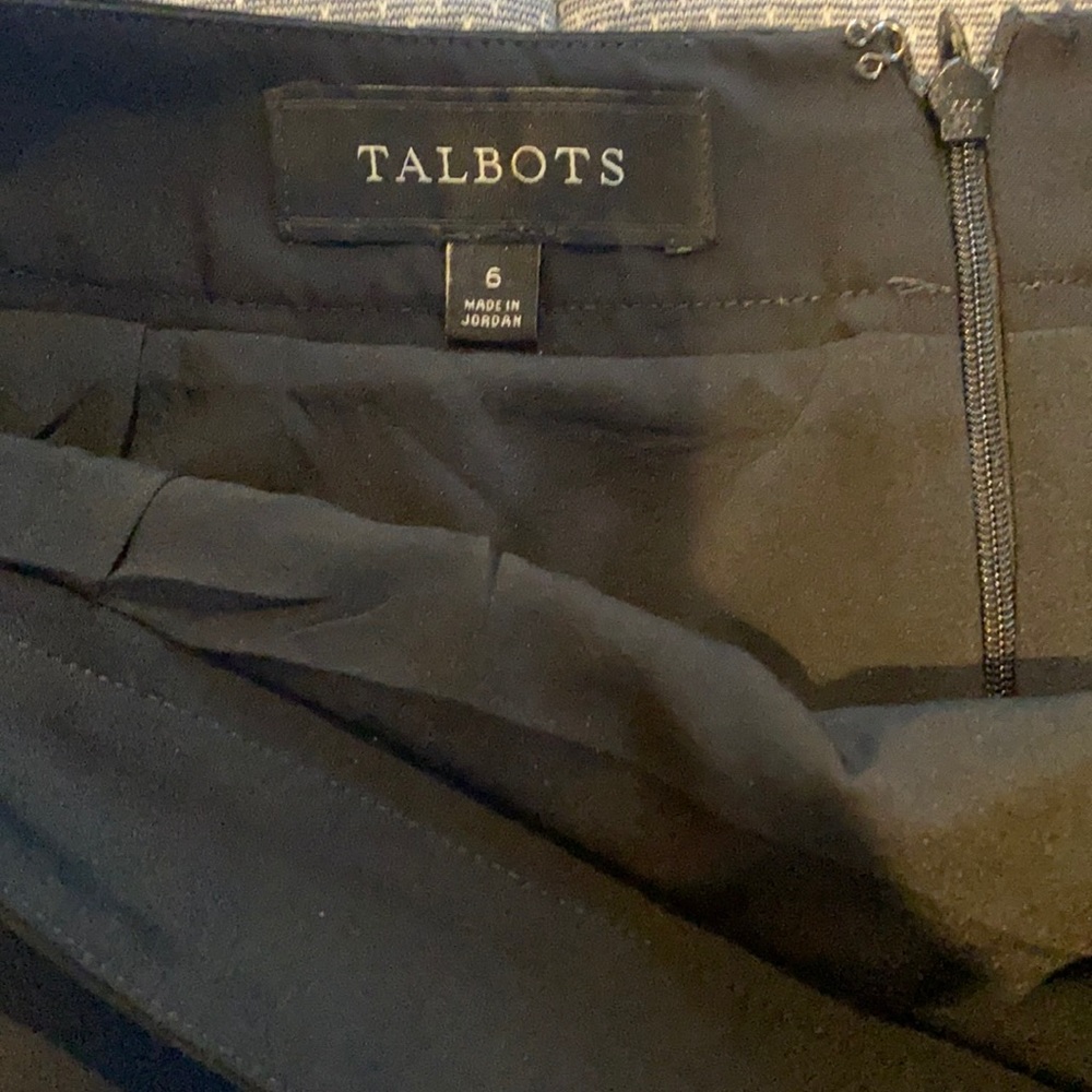 Fully lined Talbots pencil suit skirt